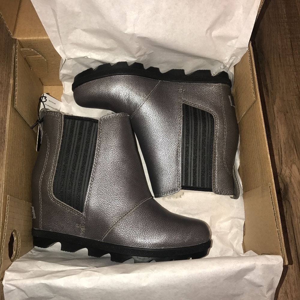 Sorel Joan of Arctic Wedge Chelsea Shearling Boot - Picture 3 of 8